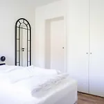 Johouse Johouse 04